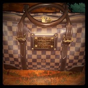 Louis Vuitton Damier Ebene Berkeley - Authentic